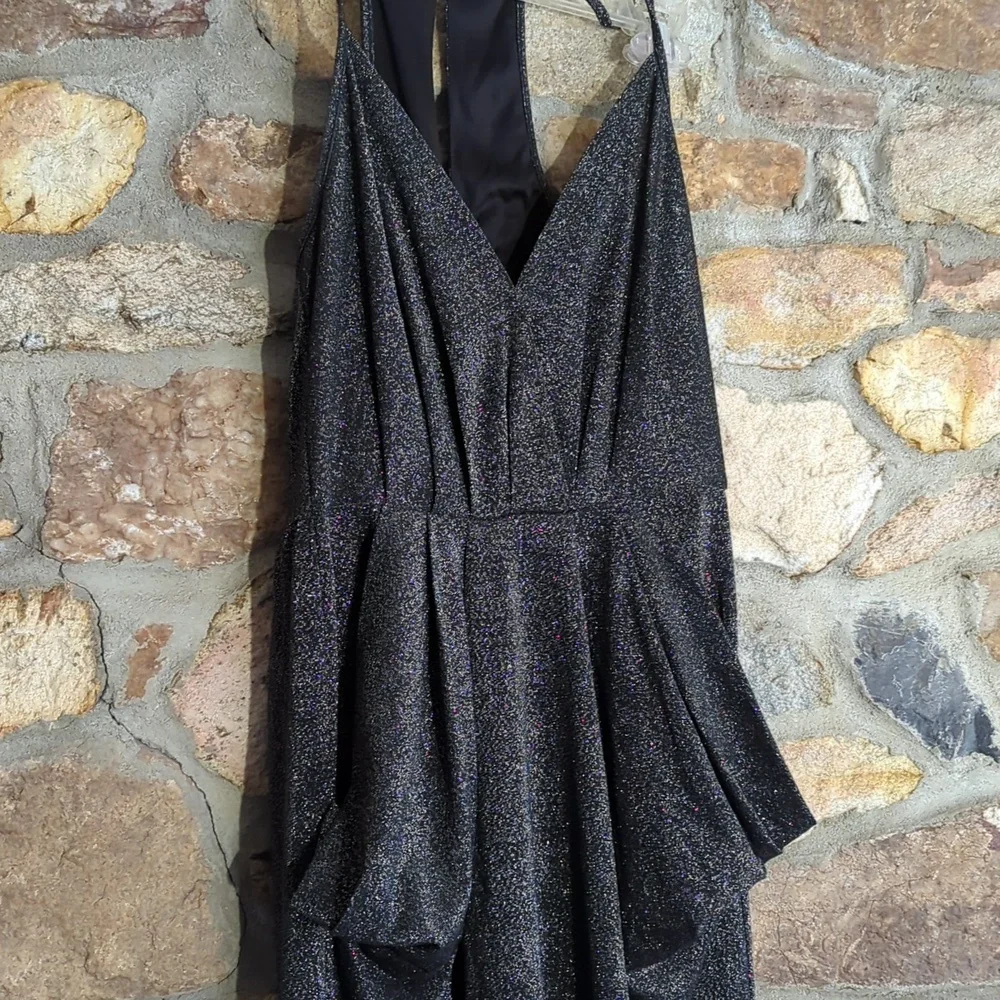 BCBG GENERATION METALLIC BLACK SURPLICE MIDI POCKET DRESS - Picture 5 of 13